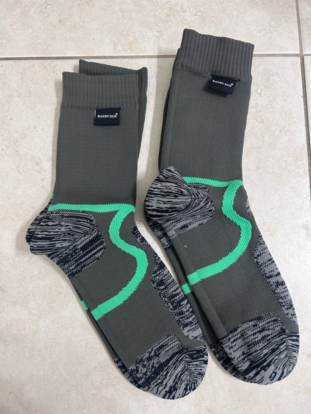 Men's Athletic Randy Sun NWT Waterproof Crew Socks in Gray, size Large